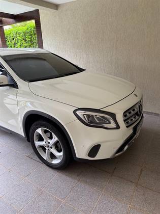MERCEDES-BENZ GLA 200 1.6 CGI FLEX ADVANCE 7G-DCT